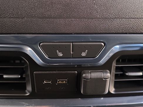 Used 2021 GMC Sierra 1500 AT4 w/ AT4 Value Package image 32