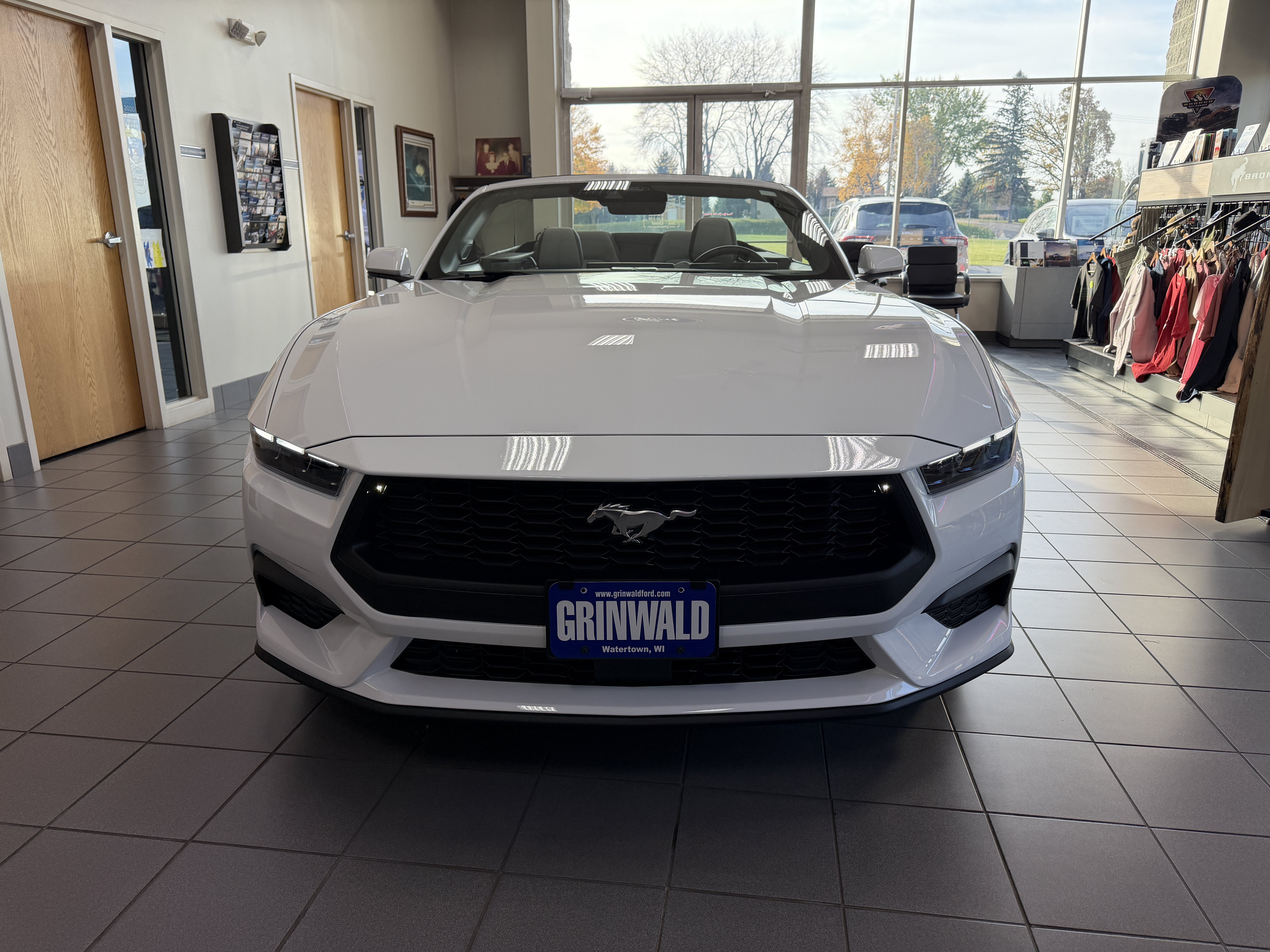 Used 2025 Ford Mustang Convertible RWD image 26