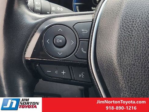 Used 2023 Toyota Venza Limited image 31