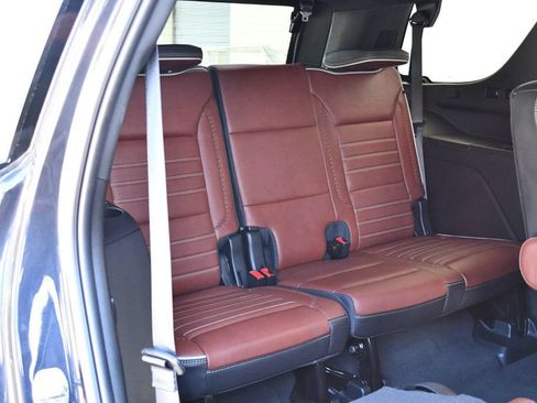 Used 2023 GMC Yukon Denali Ultimate AWD/4WD image 20