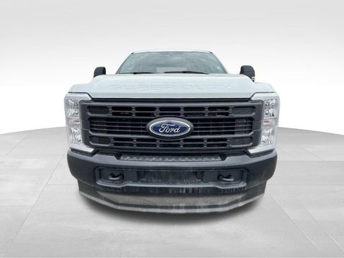 Used 2024 Ford F350 XL w/ FX4 Off-Road Package AWD/4WD image 2
