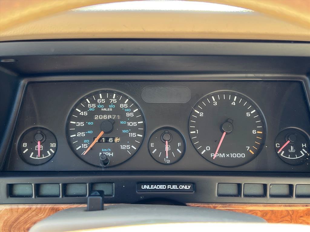 Used 1993 Dodge Shadow ES FWD image 19