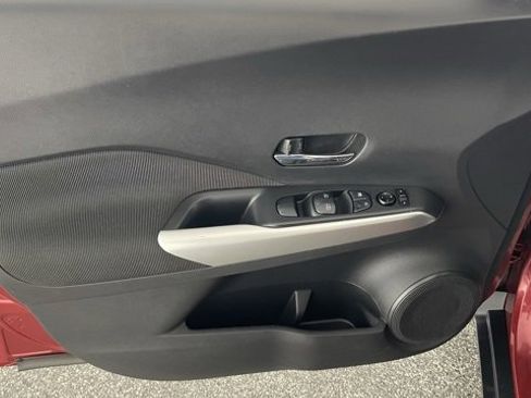 Used 2020 Nissan Kicks SV image 34