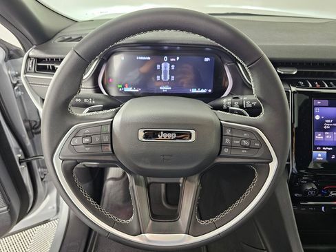 New 2025 Jeep Grand Cherokee Laredo X image 19