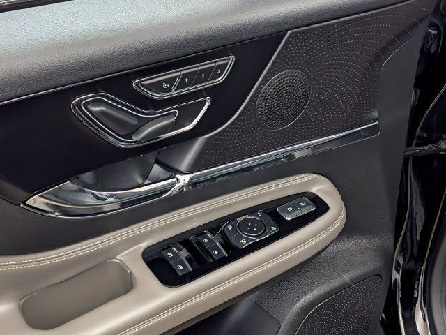 Used 2024 Lincoln Corsair AWD w/ Equipment Group 101A image 12