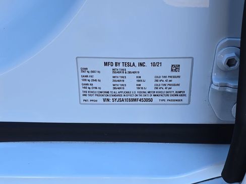 Used 2021 Tesla Model S Plaid image 40