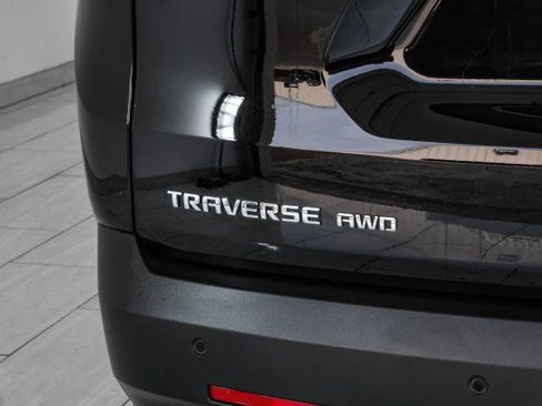 Used 2021 Chevrolet Traverse LT AWD/4WD image 50