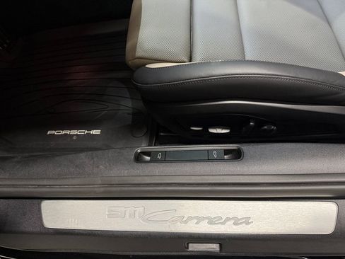Certified 2025 Porsche 911 Carrera image 31