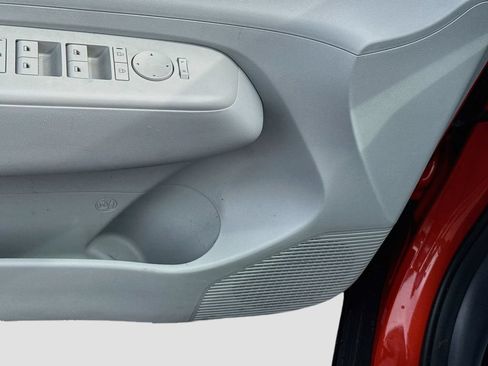 Used 2024 Hyundai Kona SEL FWD image 20