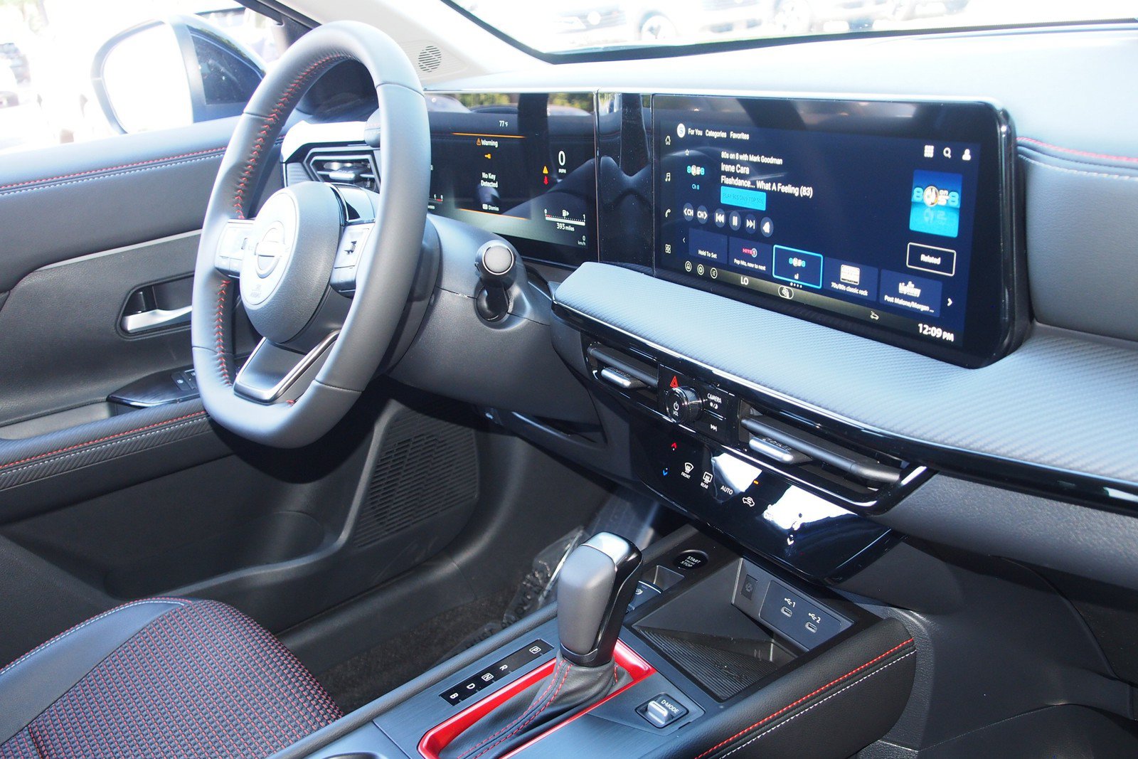 Used 2026 Nissan Kicks SR FWD image 10
