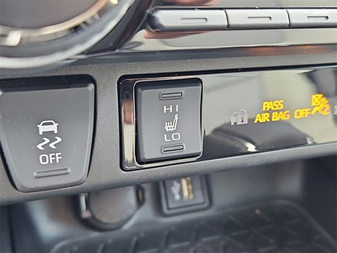 New 2025 Toyota RAV4 XLE Premium image 13