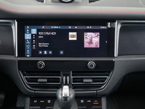 Used 2023 Porsche Macan GTS image 18