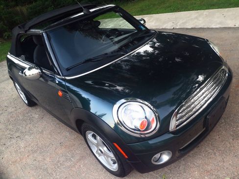 Used 2010 MINI Cooper Convertible FWD image 32