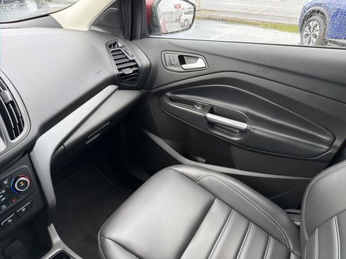 Used 2019 Ford Escape SEL image 14