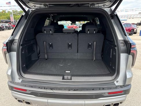 New 2025 Chevrolet Traverse LT w/ Enhanced Driving Package image 5