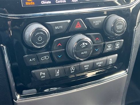 Used 2020 Jeep Grand Cherokee Altitude image 27