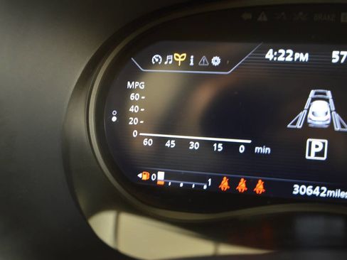 Used 2024 Nissan Kicks SV image 39