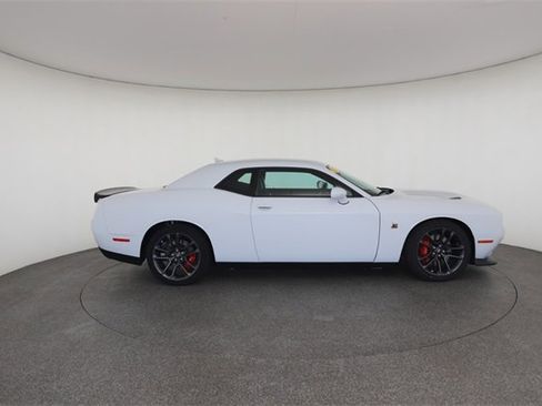 Used 2022 Dodge Challenger R/T Scat Pack w/ Plus Package image 23