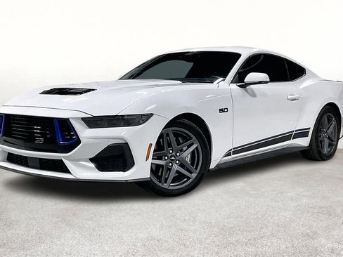 Used 2024 Ford Mustang GT Premium image 14