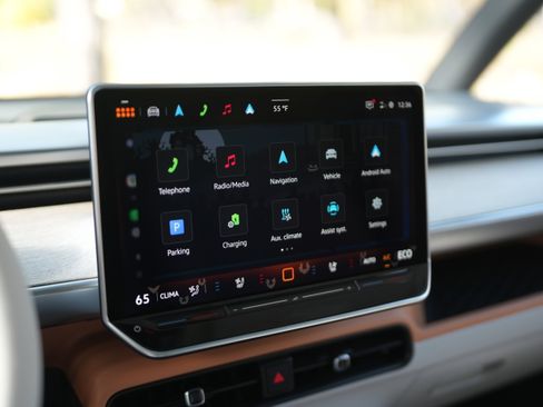 New 2025 Volkswagen ID. Buzz Pro S Plus image 14