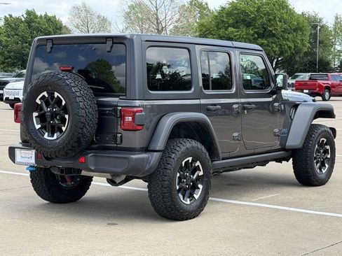 Used 2025 Jeep Wrangler Unlimited Rubicon 4xe w/ Convenience Group image 4