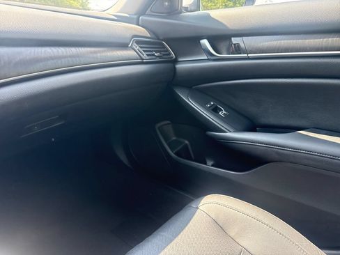 Used 2020 Honda Accord EX-L image 17
