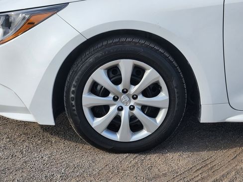 Used 2024 Toyota Corolla LE image 12