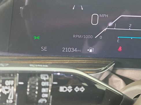 Certified 2025 Cadillac Escalade Premium Luxury image 26