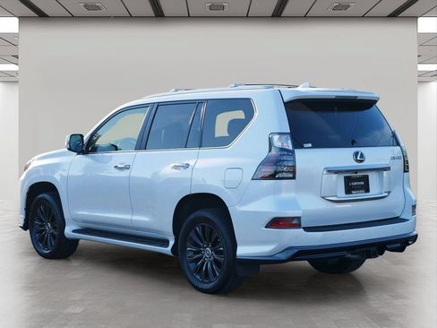 Certified 2023 Lexus GX 460 Luxury w/ Sport Design Package AWD/4WD image 4