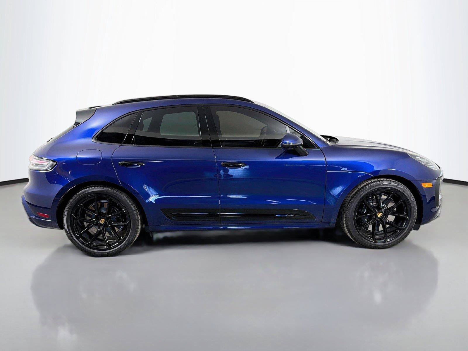 Certified 2024 Porsche Macan GTS AWD/4WD image 8