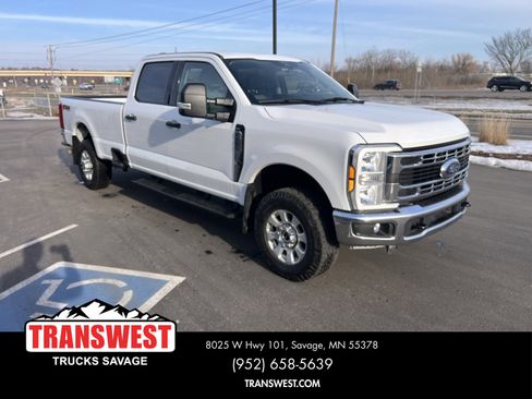 Used 2024 Ford F350 XLT w/ FX4 Off-Road Package image 2