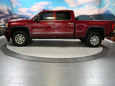 Used 2015 GMC Sierra 2500 Denali w/ Duramax Plus Package AWD/4WD image 4