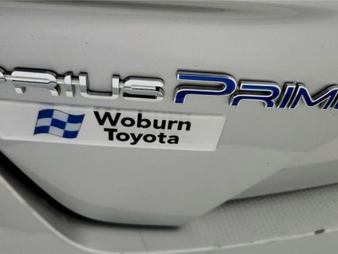 Used 2018 Toyota Prius Prime Premium image 14