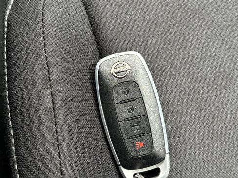 Used 2025 Nissan Sentra SV FWD image 18