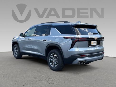 Used 2024 Chevrolet Traverse LT FWD image 26