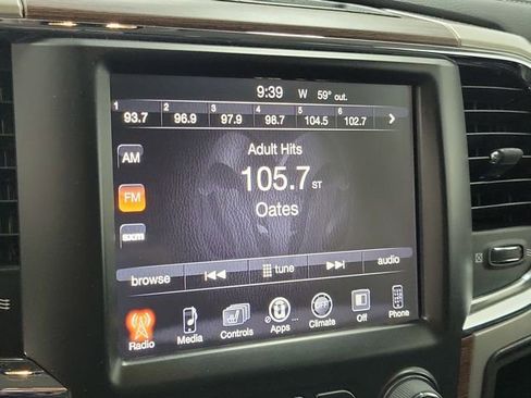 Used 2016 RAM 1500 Laramie AWD/4WD image 25