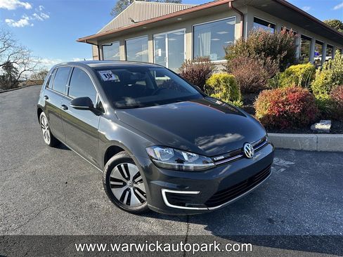 Used 2019 Volkswagen e-Golf SE w/ Driver Assistance Package image 1
