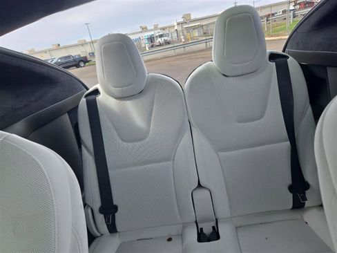 Used 2023 Tesla Model X Plaid image 9