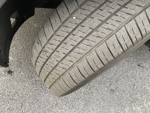 Used 2023 Volkswagen Tiguan SE image 12