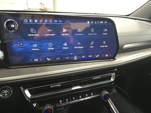 New 2026 Chevrolet Traverse LT w/ Driver Confidence Package image 13