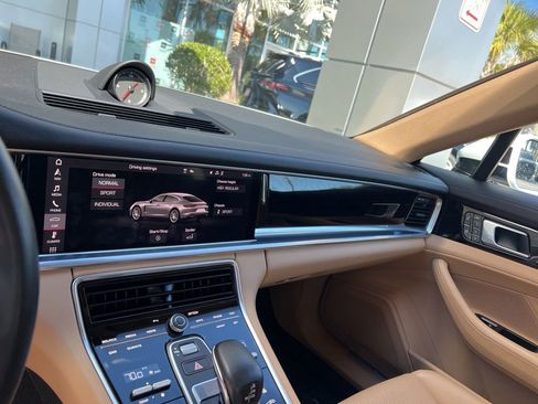 Used 2021 Porsche Panamera 4 image 2