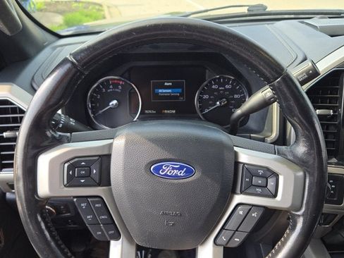 Used 2022 Ford F250 Lariat w/ Lariat Ultimate Package AWD/4WD image 32