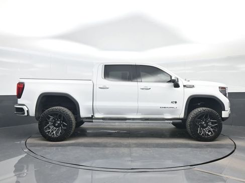 Used 2022 GMC Sierra 1500 Denali AWD/4WD image 7