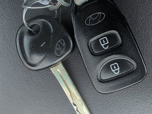 Used 2012 Hyundai Tucson GLS FWD image 17