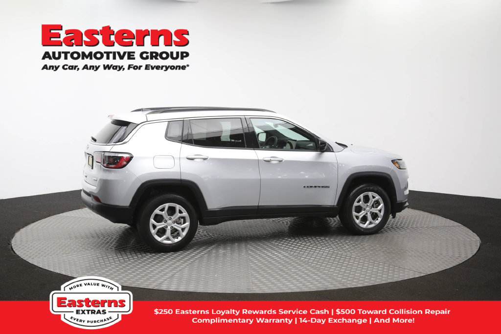 Used 2024 Jeep Compass Latitude AWD/4WD image 44