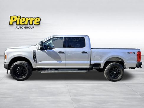 Used 2024 Ford F350 XLT AWD/4WD image 4