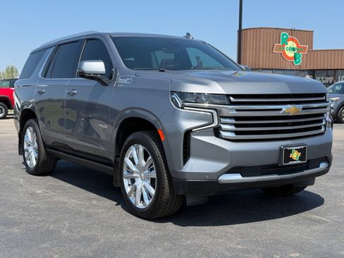 Used 2021 Chevrolet Tahoe High Country w/ Premium Package AWD/4WD image 10