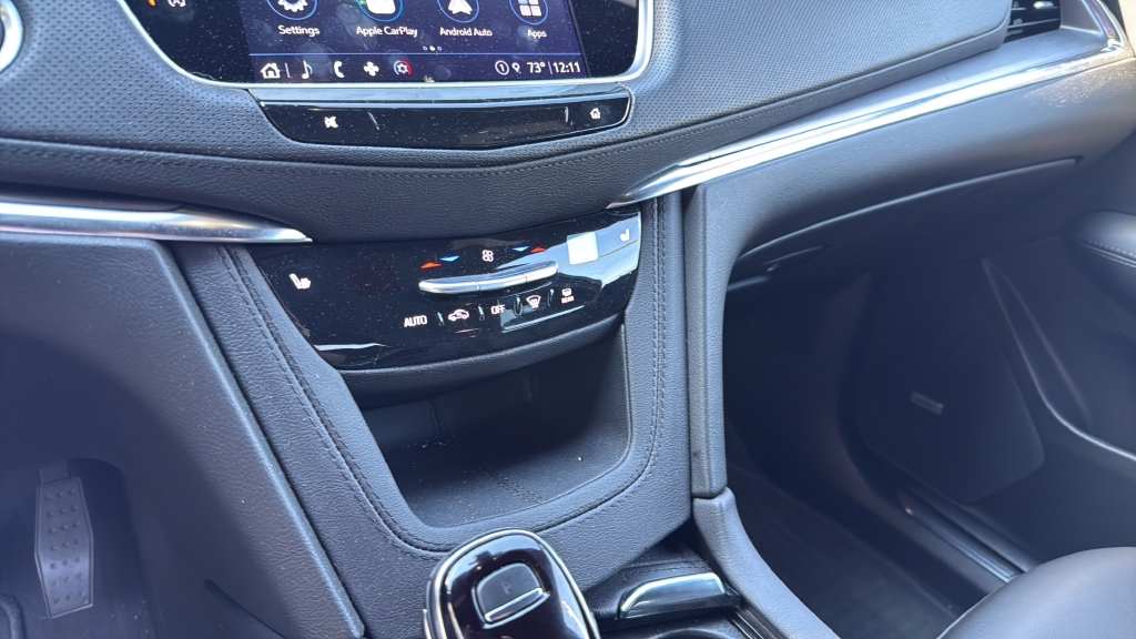 Certified 2025 Cadillac XT5 Luxury FWD image 33