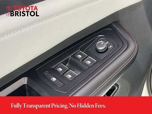 Used 2024 Volkswagen Atlas Peak Edition SEL AWD/4WD image 29