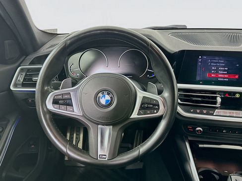 Used 2020 BMW 330i Sedan w/ M Sport Package RWD image 18